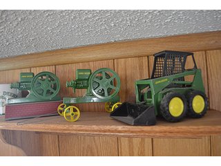 Property photo 133 - EQUIPMENT & PERSONAL PROPERTY AUCTION